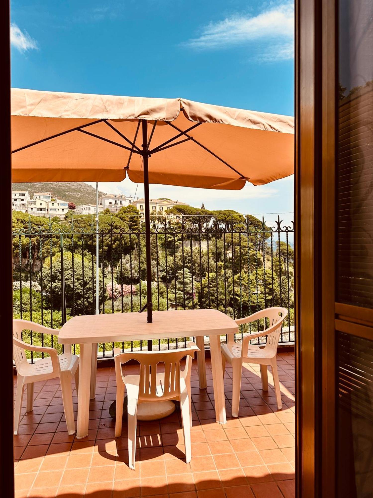 Vietri La Casa Gialla מראה חיצוני תמונה
